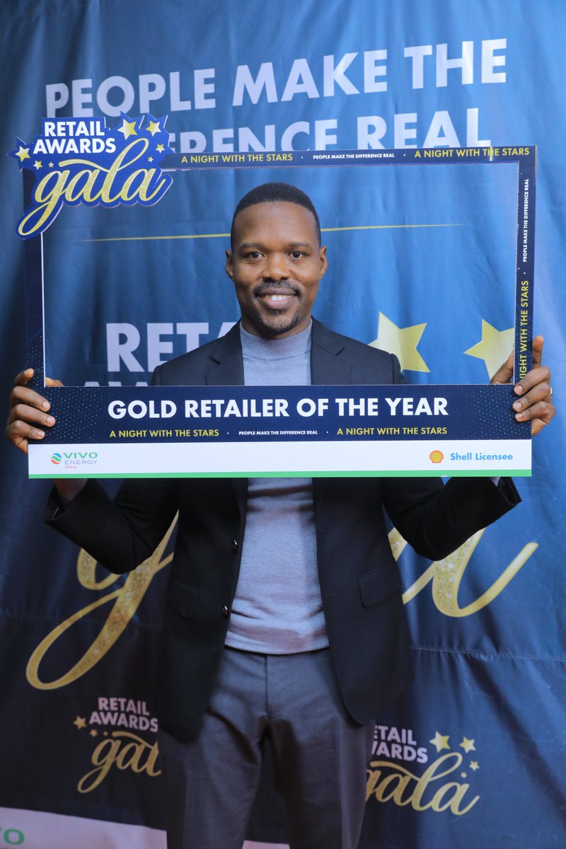 vivoenergykenya's tweet photo. @PaulBiego @AngelaMunyua @lynnwanjiruk @H3Thomas @mboyar4 @JoanneN1 @BernardNdong We feted 2 Gold Retailers of the year 2021… congratulations to Mr. Kevin Aruasa of Shell Valley Road for winning the Gold Retailer of the year 2021. He won a trip for two to Cape town amongst other prizes. #PeopleMakeTheDifferenceReal https://t.co/xca8X5f6Lx
