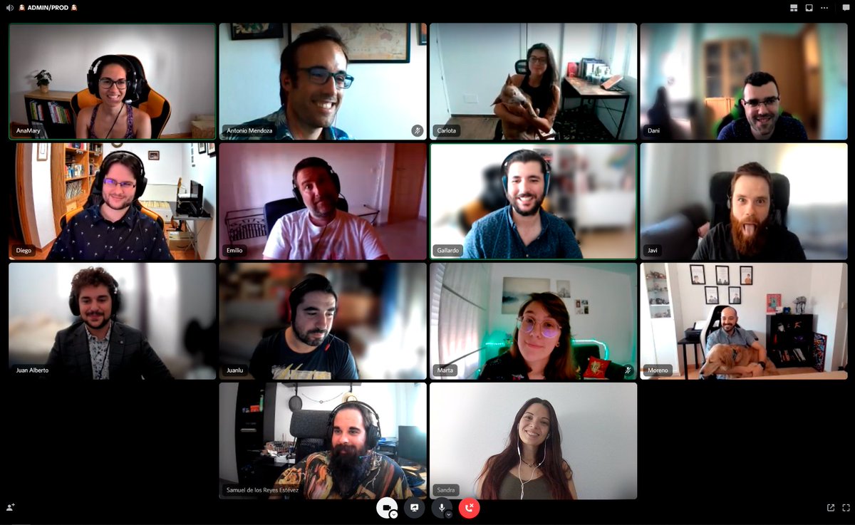 ¡Hoy cumplimos 5 años! 🎂🎉
¡Felicidades, Camperos! 🎁
¡Sin vosotres esto no sería posible!

Todo va a cambiar en esta nueva temporada y estamos muy nerviosillos de poder contároslo todo.

Empieza la Season 5📰