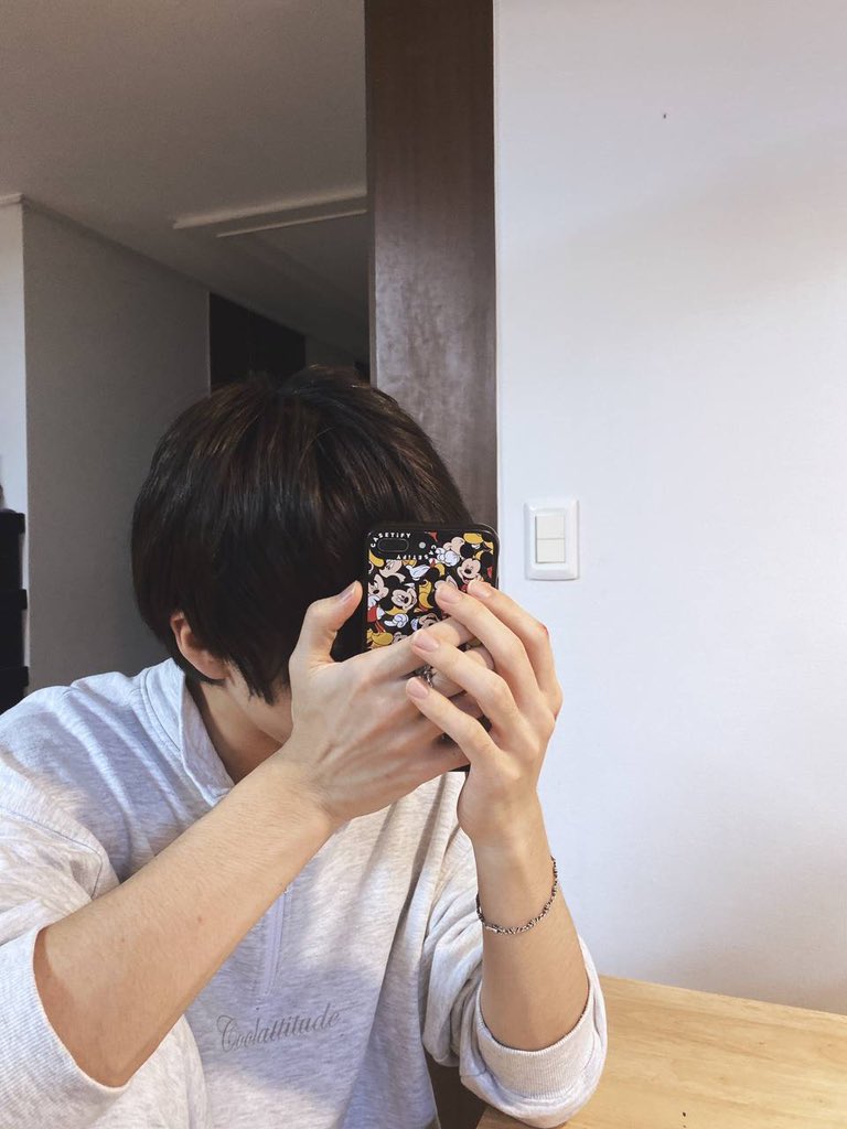 goodbye jisung's iphone 8+ you served well😭😭😭
