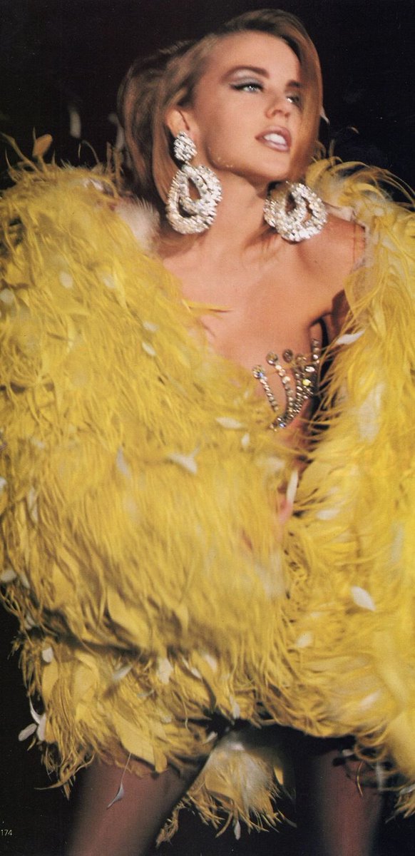 GOVRNMENTBARBIE's tweet photo. Kylie Minogue for British Vogue, 1990 https://t.co/DATFbYqdSy