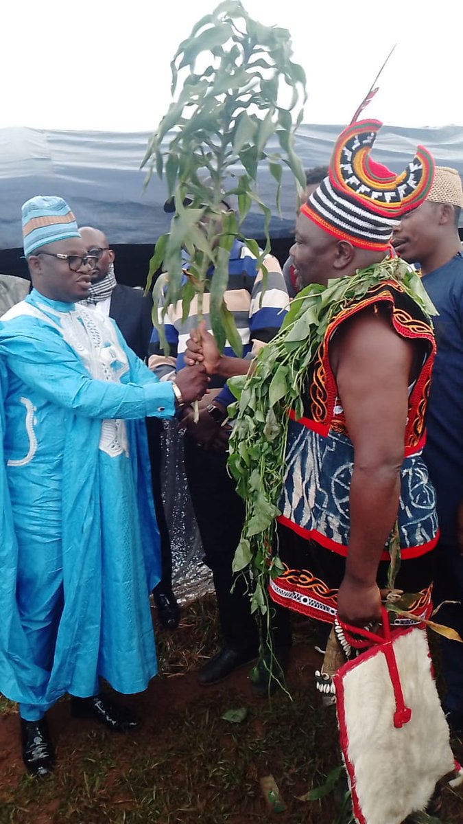 Reachoutreo's tweet photo. This is e result of our work! We Empower communities 2 build peaceful societies & promote social cohesion. #MECDA of #Meforbe Santa making us proud.
@UEauCameroun
@whatthewomensay
@GermanyinCMR
@CanadaCameroon
@FRauCameroun
@UKinCameroon
@USEmbYaounde
@SwissAmbYaounde https://t.co/WNoWZsRCWQ