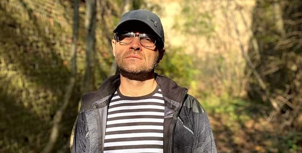 Tomckat's tweet photo. Interviu cu actorul Ștefan Statnic: „Poate că societatea asta strâmbă a noastră și chinuită, încet-încet, se va reumaniza” (partea a doua) https://t.co/iyrOd7LwN5 https://t.co/vVRyBFMIZG
