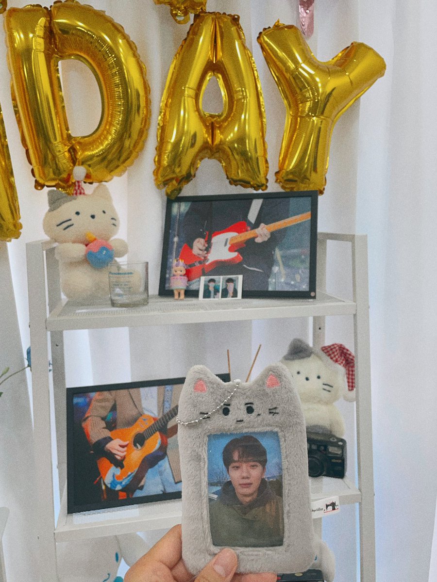 andnext__'s tweet photo. 제가 사랑하는,,, 일렉 갈기는 현상이가 많아서 넘 쭈았습니다😻 
현상아 생일축하해 💖

#현상이곁에_현상이옆에
#하하하_현상생일축_하하하 https://t.co/PHwy2bZq5h