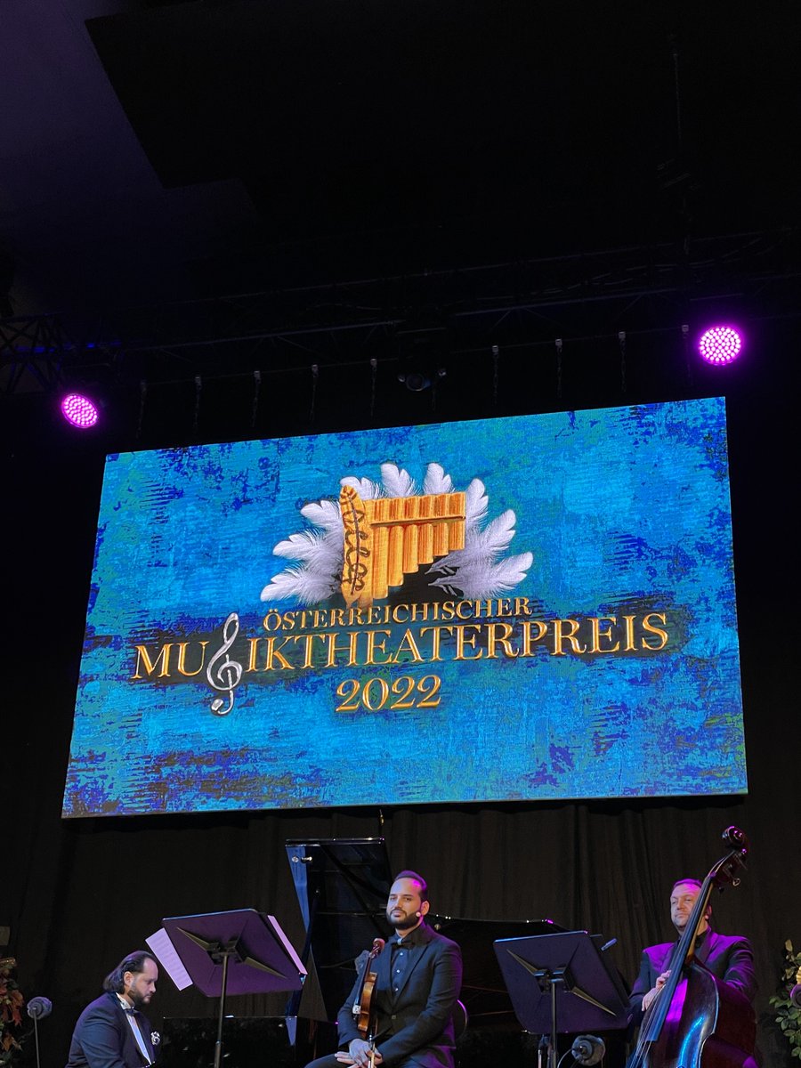 Gestern Abend wurde in <a href="/Grafenegg/">Grafenegg</a> der Östereichische Musiktheaterpreis feierlich verliehen! Herzliche Gratulation an alle Preisträger:innen 🎉 <a href="/AnnaNetrebko/">Anna Netrebko</a> <a href="/oeticket/">oeticket.com</a>