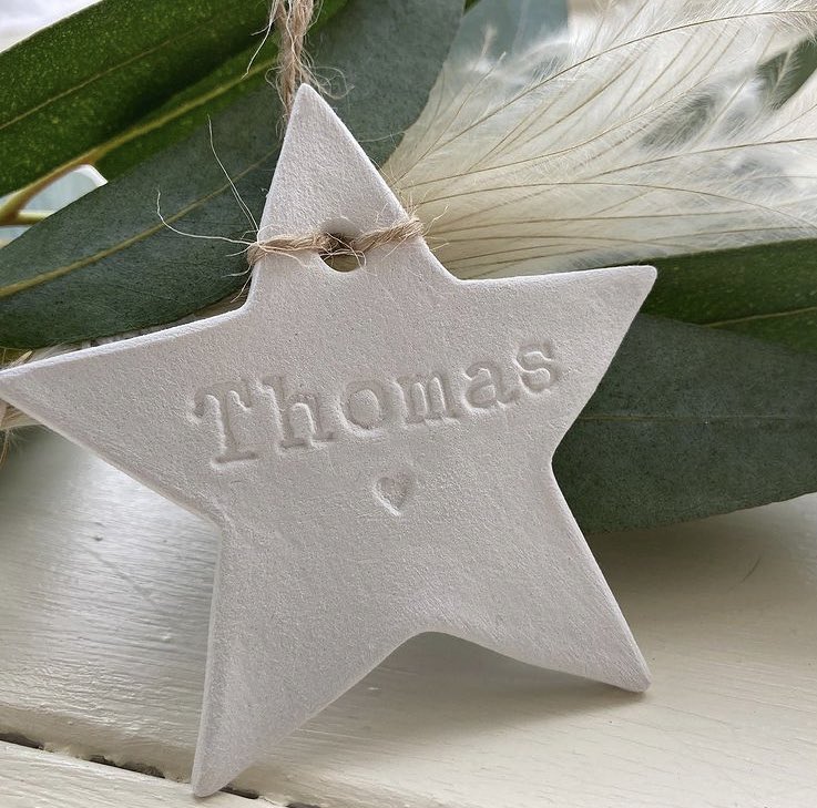 These personalised stars make the perfect gift for someone special or make great Christmas decorations - in my Etsy shop now 🤍
#claystar #handmadeclay #ornaments #rusticstar #claystardecor #handmade #handmadedecorations #handmadegifts #etsy #etsyuk #etsyshop #acornstationery
