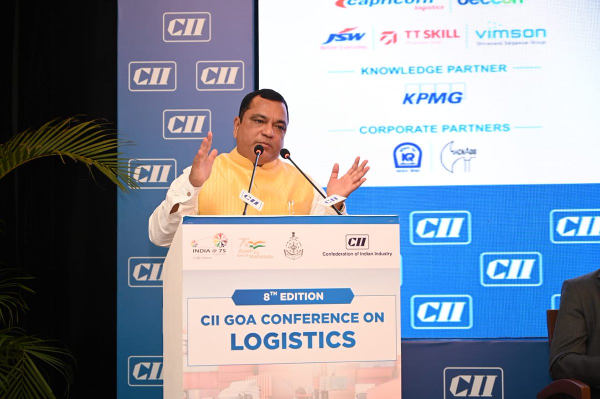 MauvinGodinho's tweet photo. Addressed the 8th Edition of the @FollowCII Goa Conference on #Logistics at #CidadeDeGoa, #DonaPaula, along with #GuestOfHonour Former Minister of #Industries, #Trade & #Commerce of India Shri. @sureshpprabhu. (1/3) https://t.co/vL2ytGPTVH