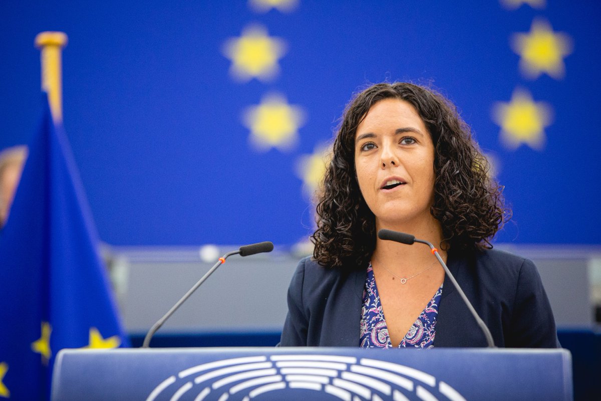 Mme <a href="/vonderleyen/">Ursula von der Leyen</a>, votre seule réponse à mon intervention est de demander aux citoyens 🇪🇺 d'envoyer leurs factures à Vladimir Poutine.

Pardon ?

C'est tout ce que vous avez à dire aux millions de citoyens qui n'arrivent plus à joindre les deux bouts et à finir le mois?

#SOTEU