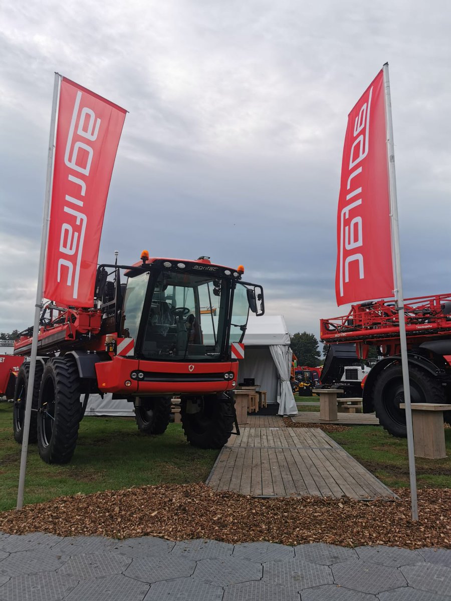 Agrifac's tweet photo. 🇳🇱 | Wij zijn er klaar voor! 💪 Tot en met zaterdag zijn wij aanwezig op @AgroTechniek. Kom je ook langs? ⏩ https://t.co/GpCIGDI4Yp
#agrifac #veldspuit #zelfrijdend #innovatief #techniek #duurzame #landbouw #sustainable #gewasbescherming #ATH22 https://t.co/ExXbyi6aLN