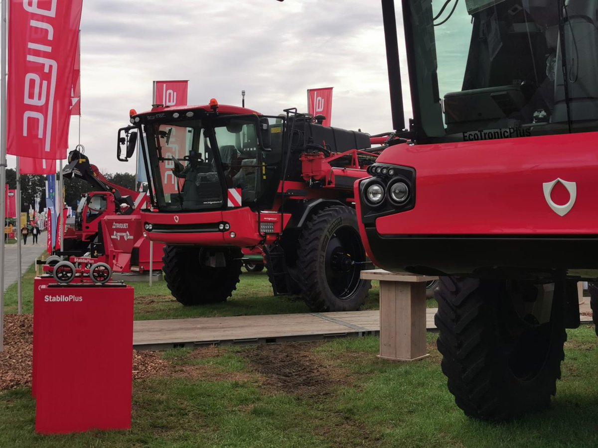 Agrifac's tweet photo. 🇳🇱 | Wij zijn er klaar voor! 💪 Tot en met zaterdag zijn wij aanwezig op @AgroTechniek. Kom je ook langs? ⏩ https://t.co/GpCIGDI4Yp
#agrifac #veldspuit #zelfrijdend #innovatief #techniek #duurzame #landbouw #sustainable #gewasbescherming #ATH22 https://t.co/ExXbyi6aLN