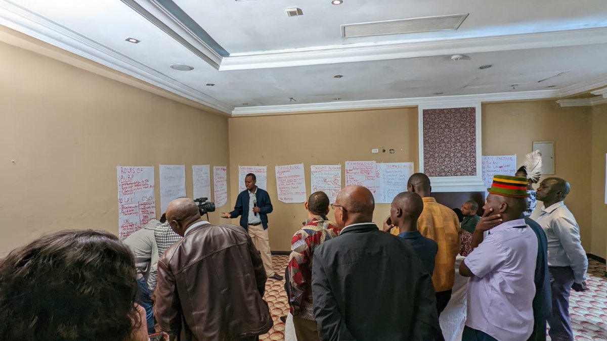 StoehrAriane's tweet photo. How can we amplify voices from #Borderlands civil society organizations? Fruitful discussions and brainstorming with #CSO from #Ethiopia #Kenya #SouthSudan  #Uganda organized by #AUBorderProgramme @AUC_PAPS &amp; @LPI_voices https://t.co/bCar4hP28B