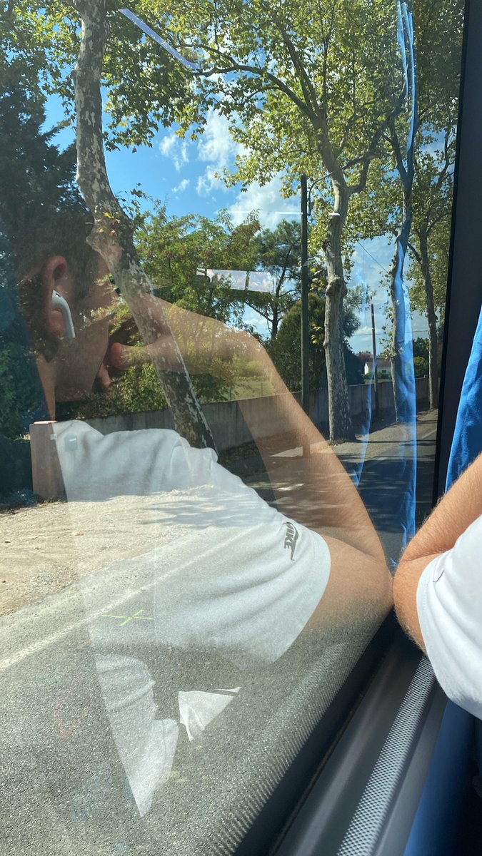 prisonstgermain's tweet image. Emma je vais #serrer