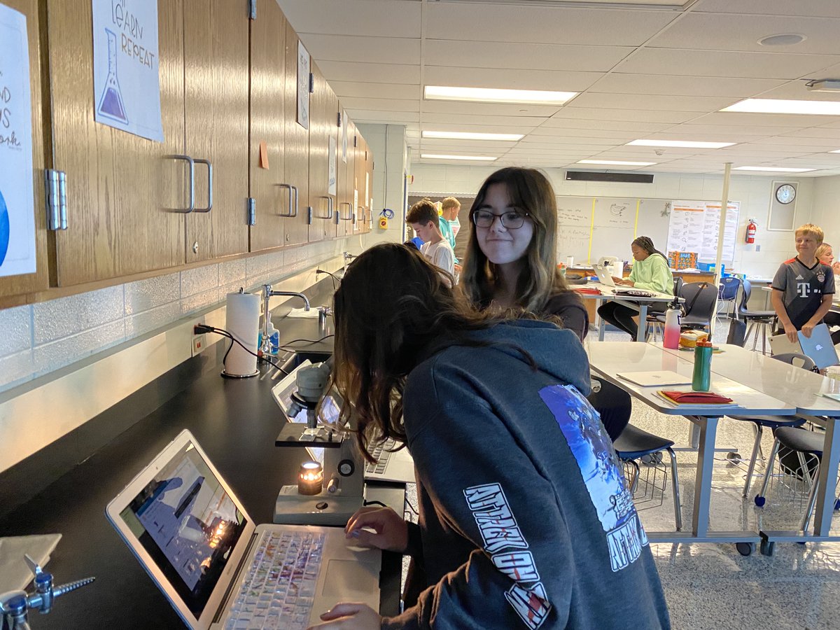 Students analyzed microscopic data. They looked at skin, bone, and muscle to determine if these parts of the body are made of cells.
