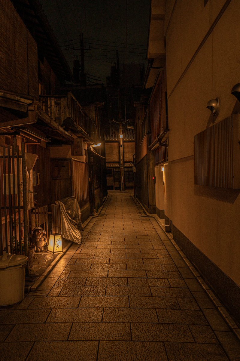 AguideMonsieur's tweet photo. J’adore me balader dans Kyoto le soir !! https://t.co/w97Wupg2Mx