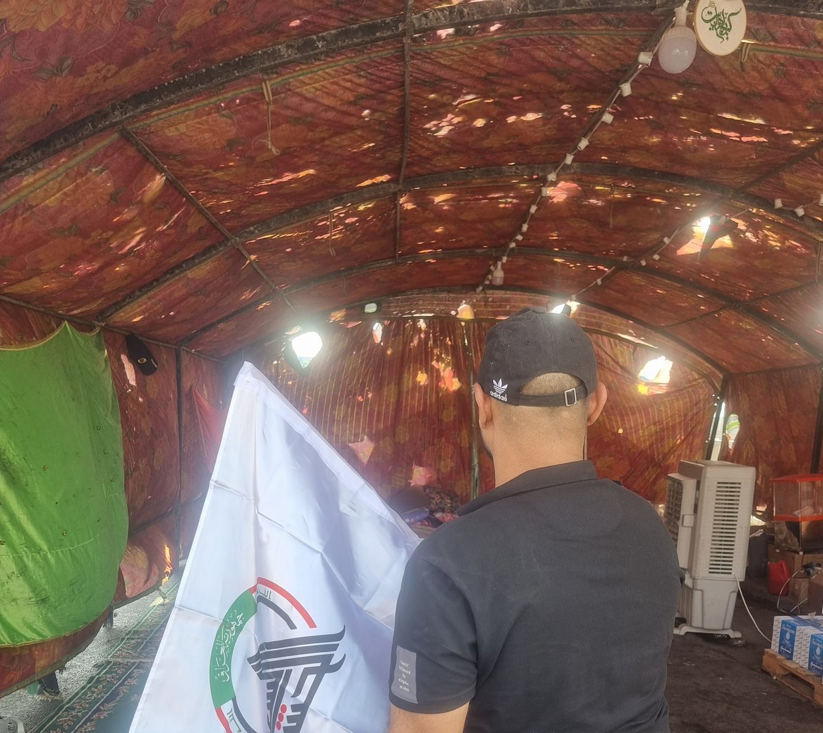 deft47i's tweet photo. تواصل مفارز مديرية المتـفـجرات التابعة إلى هيئة #الحشد_الشعبي  بالمسح والتفتيش لتأمين #زيارة_الاربعين 
اكثر من ثمانية  الاف من رجالات الحشد يؤمنون  #زيارة_الاربعين https://t.co/icJ6PK5lcN