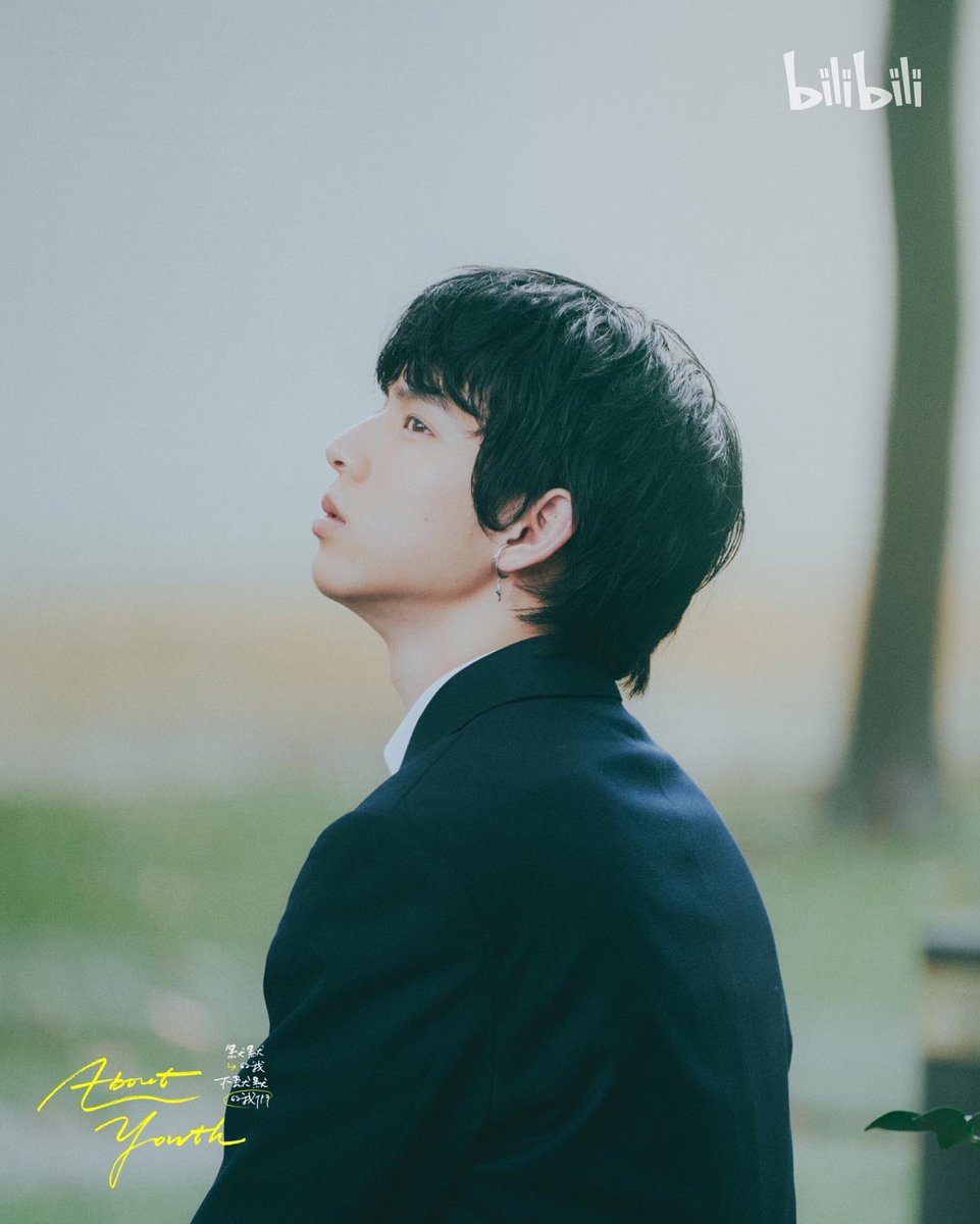 #AboutYouth
阿健等著Ray，Ray想著阿健​
默默的 #想見你
#健Ray情侶桌布

#AboutYouth EP5、6 熱播中💙
Watching here👉bit.ly/3PZUlI8

#默默的我不默默的我們 
#JyunShen #LiZhenHao #XuShuoTing #AndyHuang
#bilibili #RakutenTV #Videomarket
#gagaOOlala #RakutenViki #東森戲劇