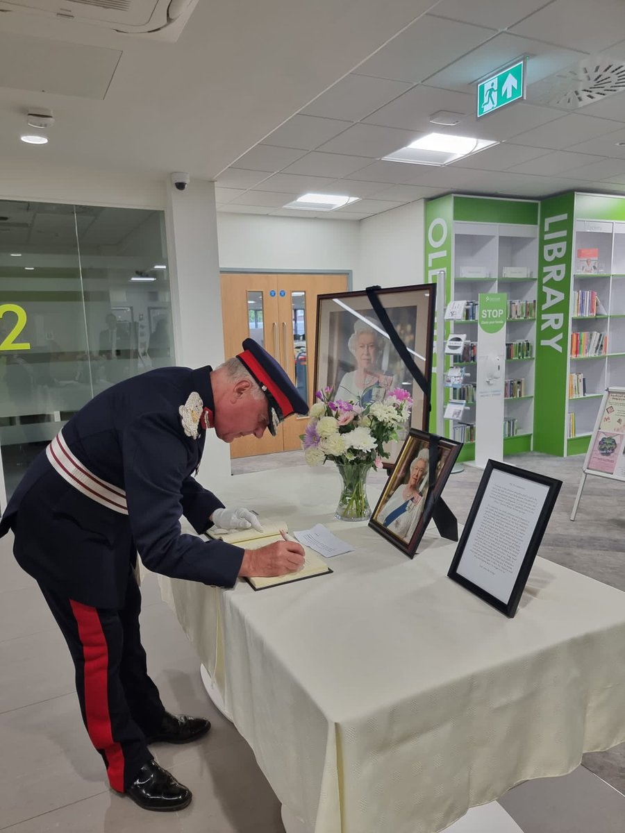 Lord Lieutenant John Crabtree OBE visited <a href="/sandwellcouncil/">Sandwell Council</a> <a href="/sandwelllibs/">Sandwell Libraries</a> today to receive condolences and to sign the Book of Condolence.