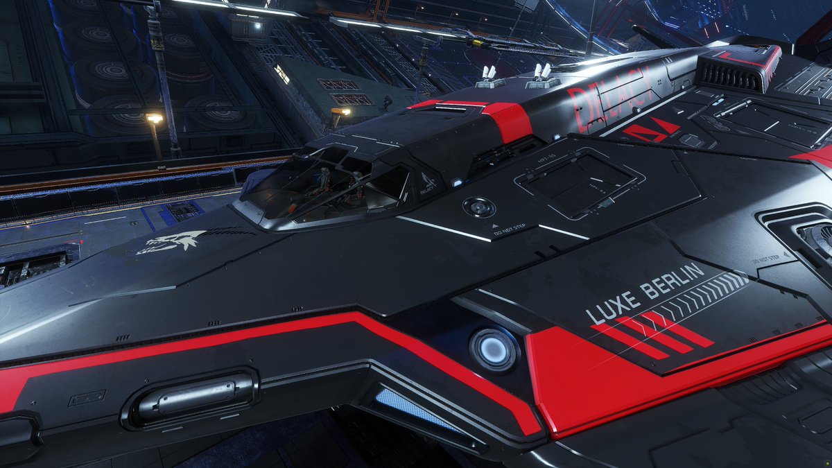 tea_lux's tweet photo. #EliteDangerous #profiletransfer #success
finally - Tango Echo Alpha - made it to PC - with Odyssey expansion - and about 220,000,000 credits from all the hours of console grinds - so happy to be in the Luxe Berlin - farewell mortimoosemaximus https://t.co/XwnorA1jk2