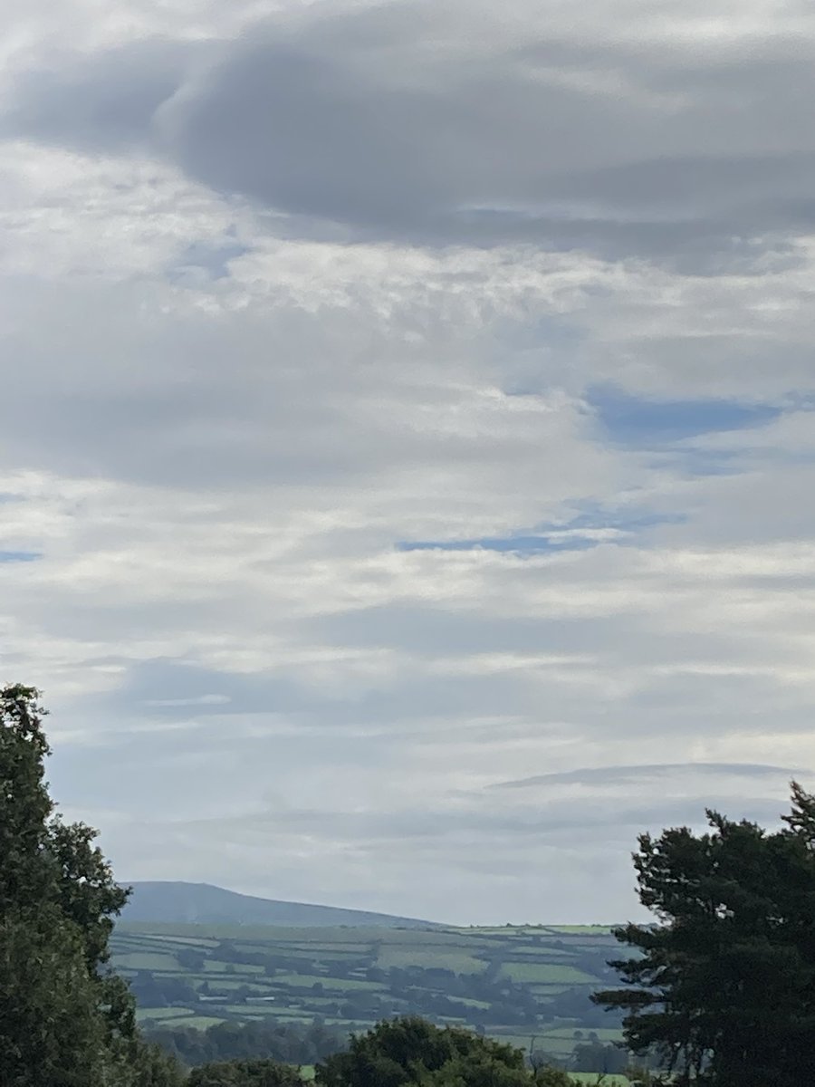 Jo_Higson's tweet photo. Even the views are beautiful today!
#DartmoorZoo #SouthHams
#WednesdayAtWork https://t.co/pjNy2g2XBs
