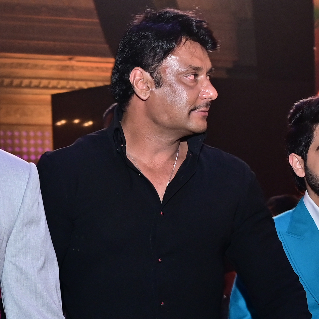siima's tweet photo. RARE AND PRICELESS - 3 of the biggest stars in Kannada Cinema under one roof! Only at #SIIMA2022 https://t.co/pxsjyZhmp8