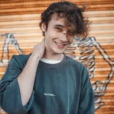 m0qksv1y_'s tweet photo. HAPPY BIRTHDAY!! 🎉🎉🎉#wilbursoot
Thank you for making me happy with every song or stream <333 https://t.co/iSbxW7WBwE