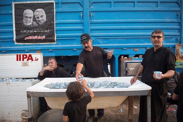 IipaMedia's tweet photo. میزبانی از زائرین اربعین در مسیرهای منتهی به کربلای معلی
عکسهای سجاد صفری / آژانس عکس ایران

https://t.co/XMmf5r5Rau https://t.co/9nsNXmxPma