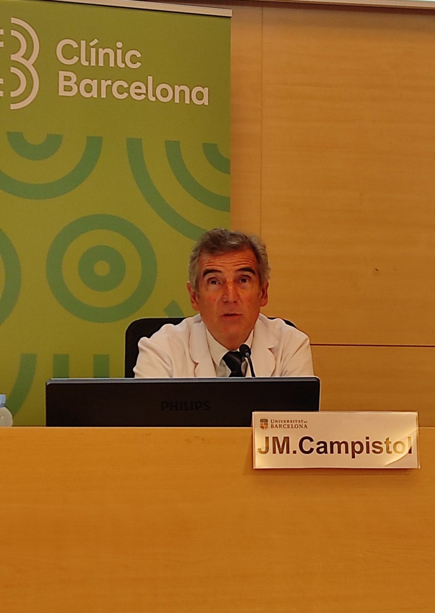 CampusClinicUB's tweet photo. El @jmcampis, director de l'@hospitalclinic, ha dedicat unes paraules a l'alumnat de nou accés al Grau de #Medicina.

Durant la seva intervenció a l'acte de benvinguda, ha destacat la importància del binomi format per la #UB i el #ClínicBarcelona.

#UB #Clínic #Medicina #FMiCS https://t.co/vg974rj6a7