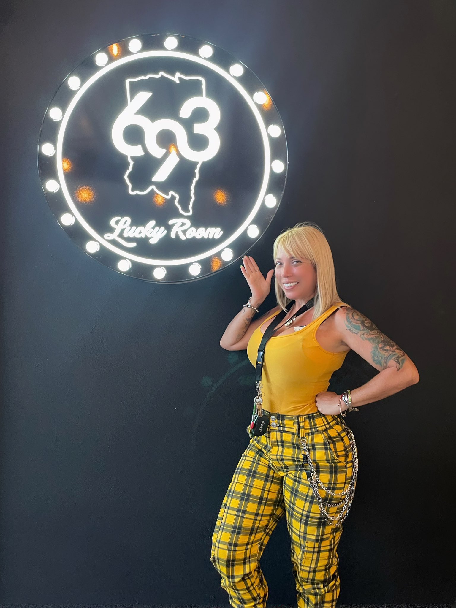 TW Pornstars - 1 pic. Lucky Olmeda. Twitter. De chinchoreo cerca de ti