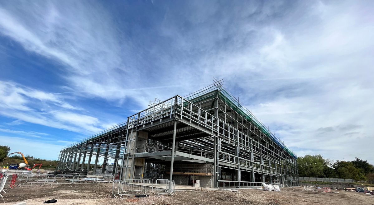 Fantastic progress at our Parallel 113 industrial project at Darlaston Rd, Walsall for St Francis Group being built by MCS Group Ltd 

#construction #industrial #employersagent #quantitysurveying #cdm #tcc