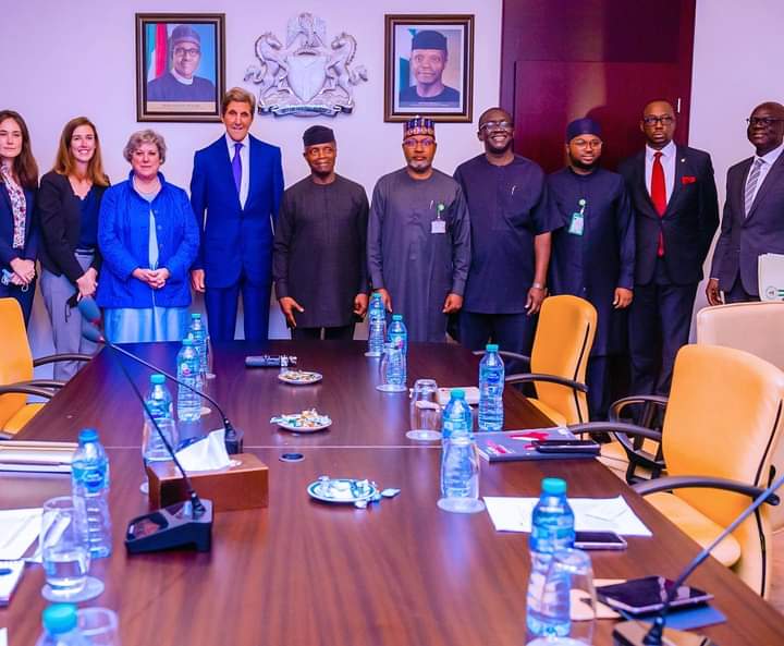 Grassroot37_PYO's tweet photo. As a follow-up to my discussions regarding our climate and clean energy plans, especially the proposed #debtforclimateswapdeal to achieve a just and equitable energy transition for Africa, I met with the US SP Envoy for Climate, John Kerry in Abuja.
#grassroots37forpyo https://t.co/p4nXLCZtdR