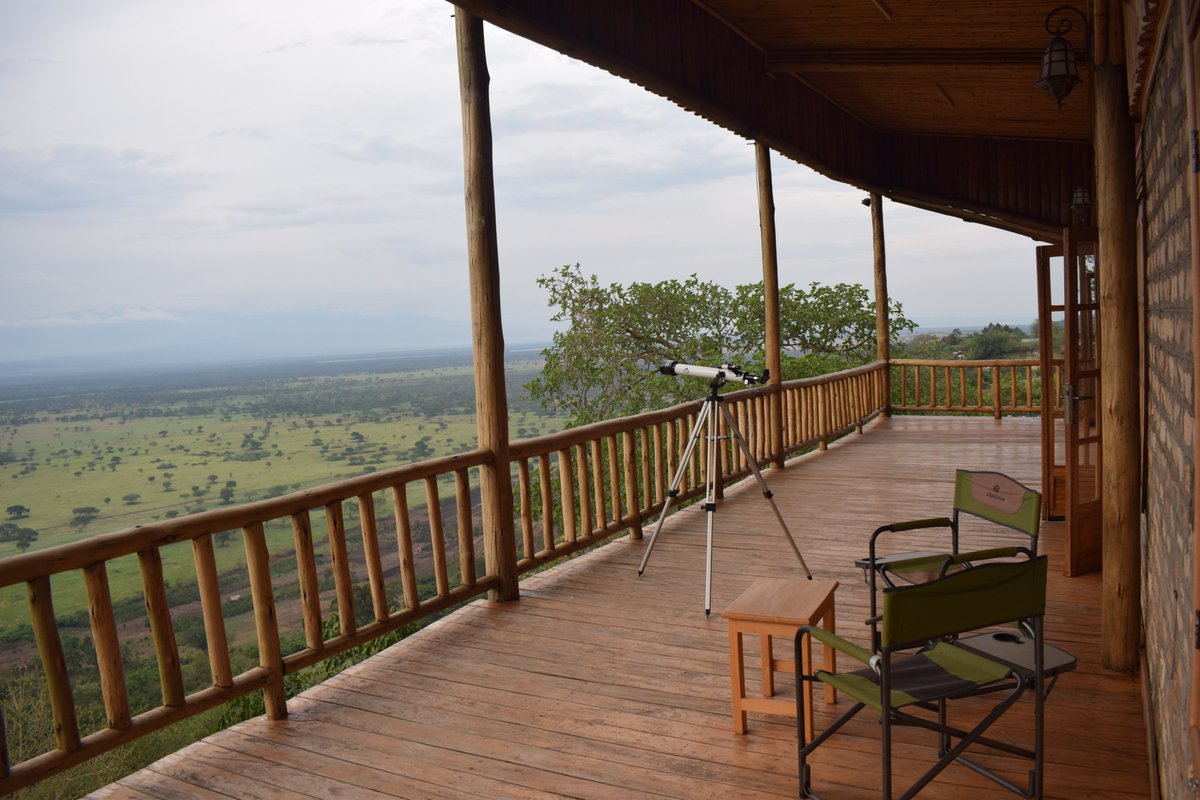 RiftValleyGLUg's tweet photo. At the foot of stunning Queen Elizabeth National Park, Rift Valley Game Lodge seamlessly blends rustic charm with upscale extravagance, taking inspiration from the spectacular Q.E.N.P that frames your stay.

Book directly with us on; 
+256 782 279 033 | https://t.co/mToBEKD90b https://t.co/te9lUxE3lh