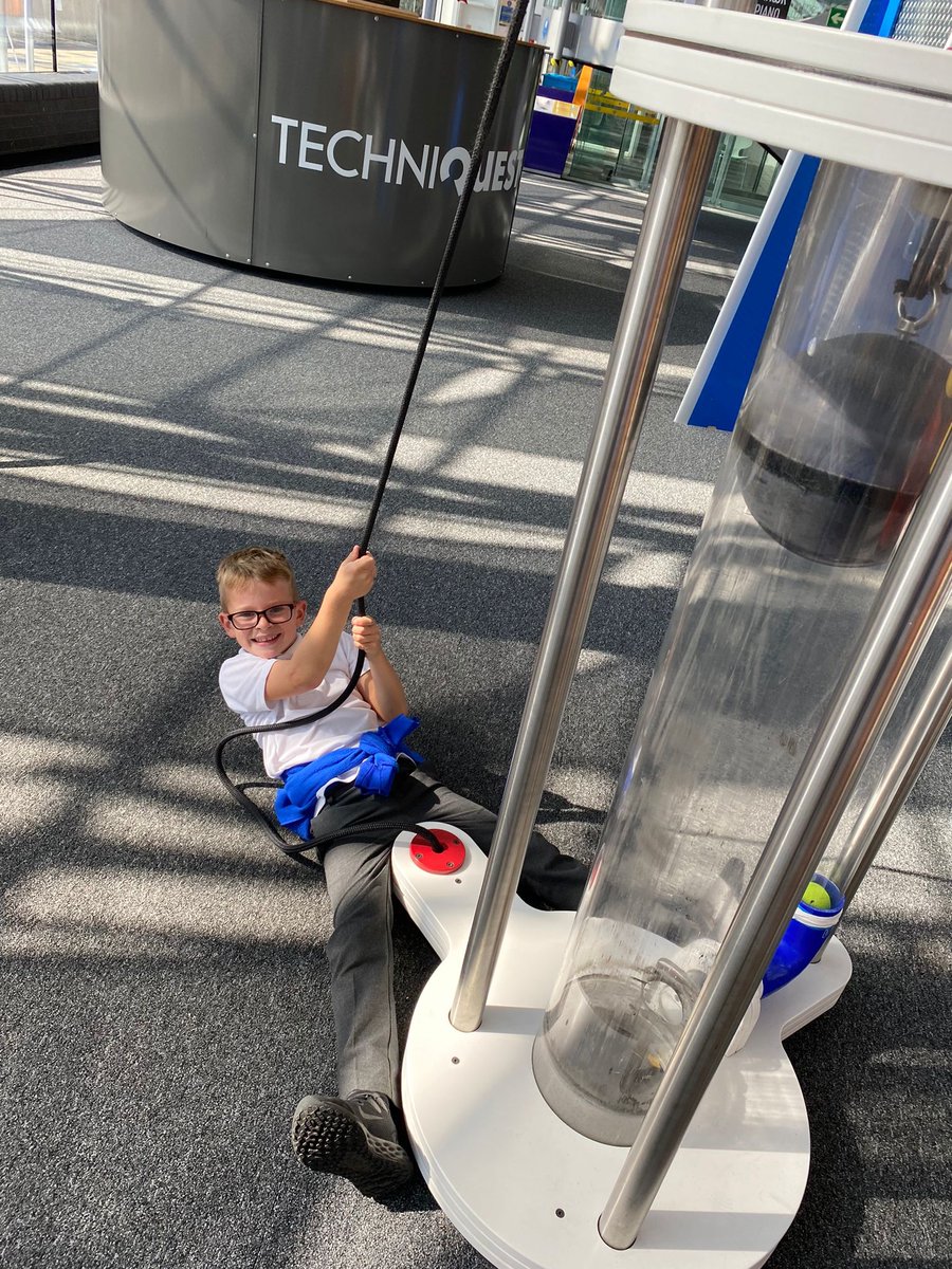 rhwsprimary's tweet photo. Great fun at Techniquest for Year 3! #choicesproject https://t.co/HPyhFi38g3