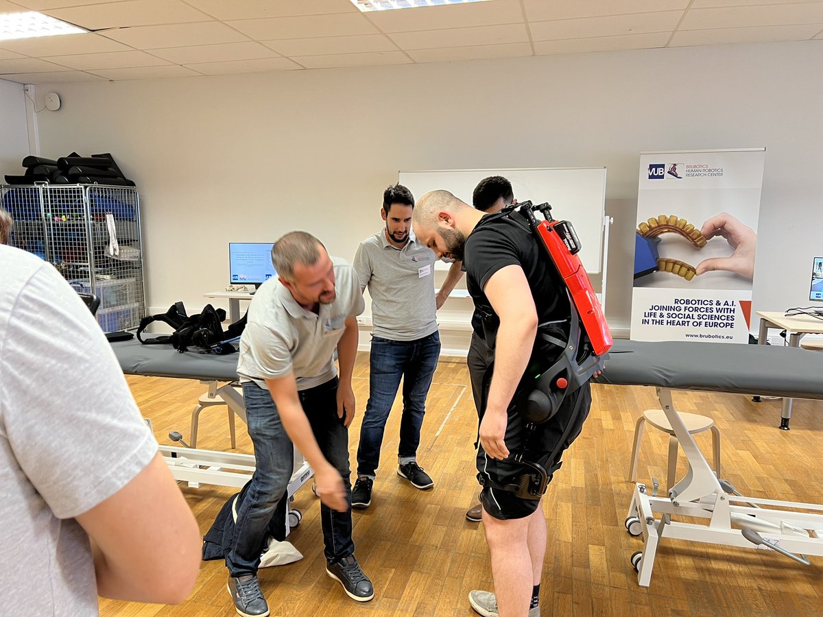 Cool demos during opening <a href="/brubotics/">BruBotics VUB</a> <a href="/RERE_Research/">Rehabilition Research</a> robotics rehabilitation lab.