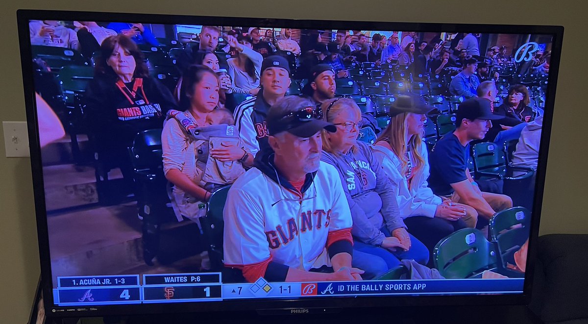 ⚾️🥎ANNOUNCEMENT🔥🇺🇸

It is pretty cool to see <a href="/annawaites11/">@annawaites</a> family watching her brother <a href="/cole_waites35/">Cole Waites</a> make his MLB debut last night with the <a href="/SFGiants/">SFGiants</a> 
#BIGLeaguer