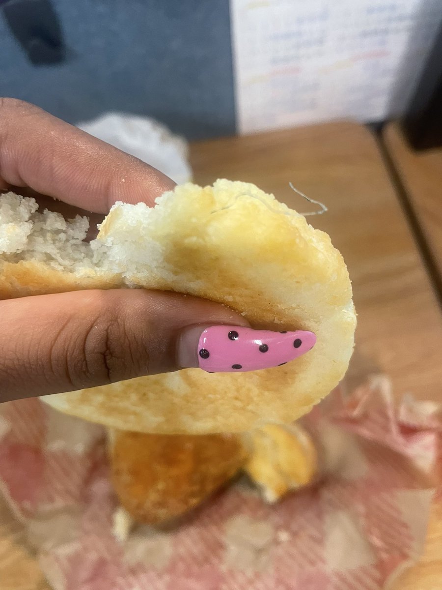 ItsMeToi's tweet photo. As a #NC native I’ve always been a fan of @Bojangles breakfast. This morning they decided to give me a little extra with my Cajun Filet Biscuit. There is a piece of wire/string baked into the bread, literally baked in between the dough!! Thank you Jesus I didn’t bite into it!🤮 https://t.co/KfVycsT2gr