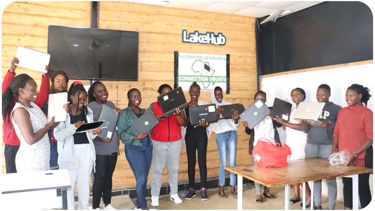 LakeHub's tweet photo. Our laptops are finally here! Special thanks to @ConnectUbuntu for donating #11laptops to support #FemiDevs students @LakeHubAcademy. Together, we are working to ensure more girls and women get access to technology.
#womenintech #WomenWhoCode #technology #STEMeducation https://t.co/uWe5415F2k