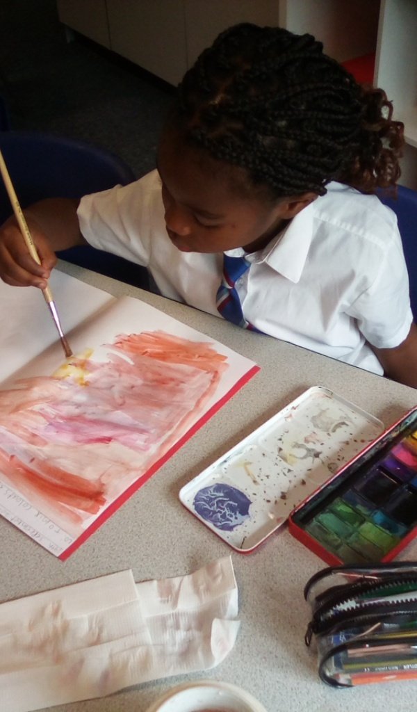 SgsYear3's tweet photo. We were experimenting with watercolours to create a sunset this afternoon  🌇 https://t.co/fVmQftFZ7a