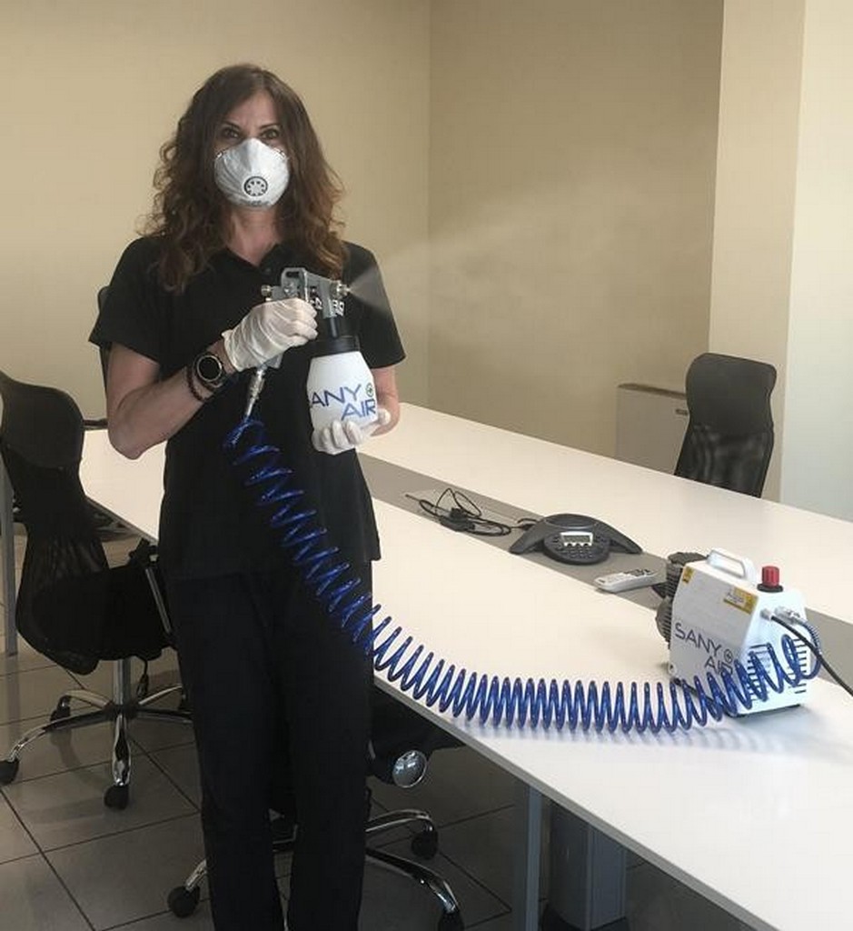 SANY AIR SANIFICAZIONE AMBIENTI - SANY+AIR nebulizzazione ultra-dry, senza olio e manutenzione. Con apposito disinfettante sanifica ogni superficie, tessuto, locali, strumentazioni etc.
Sany + Air è un compressore di alta qualita' ma economico e molto… bit.ly/2XnAFDQ