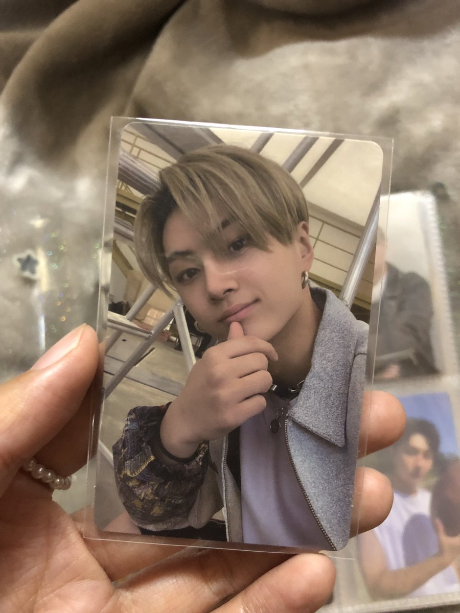 khoneydaisy's tweet photo. WTS 🇲🇾
jay border carnival b:c bdc selfie pc (down version)
- RM25
- postage wm rm8 em rm12
- dm to check condition

anything else do dm me 🫶 #PasarENHYPEN https://t.co/y8L6neFy8B