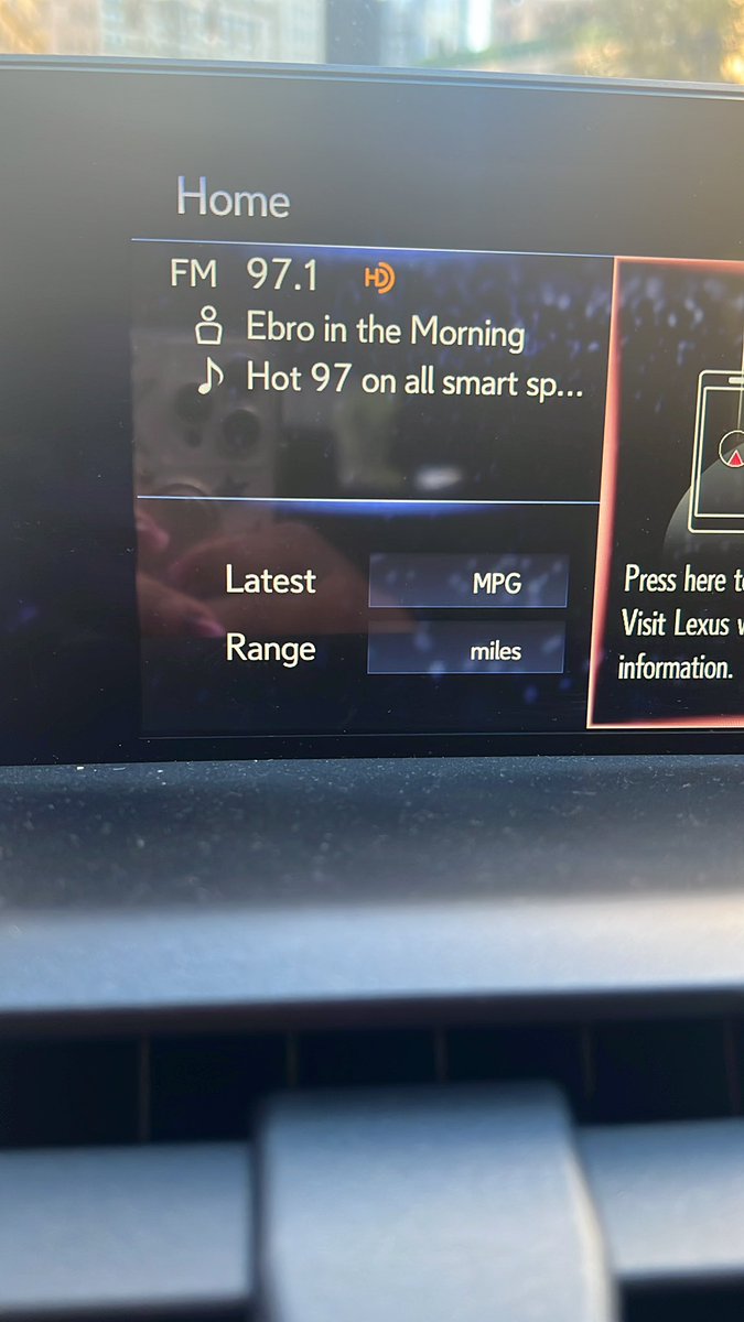 tstrahan4NY's tweet photo. Just when i thought i couldn’t love you anymore @LAURASTYLEZ for rocking that Fiona Apple “Criminal”, you preach the Gospel of the #AmyWinehouse “Frank” album @EBROINTHEAM!!! Perfection! #Hablale #YeahYeahYeahYeah https://t.co/ZYS052Iux1