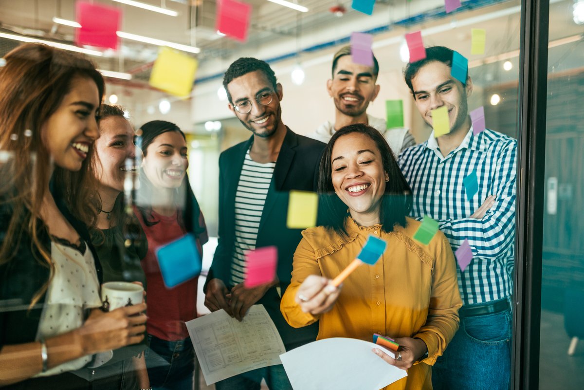 creative_janice's tweet photo. Collaboration is the root of teams achieving more. Why? Because we form teams to solve problems and advance our #goals.

If you want to learn how to empower your #team through #collaboration today, book a consultation call with me to get started.

https://t.co/2npEP23Mwi https://t.co/e0b7H0xICh