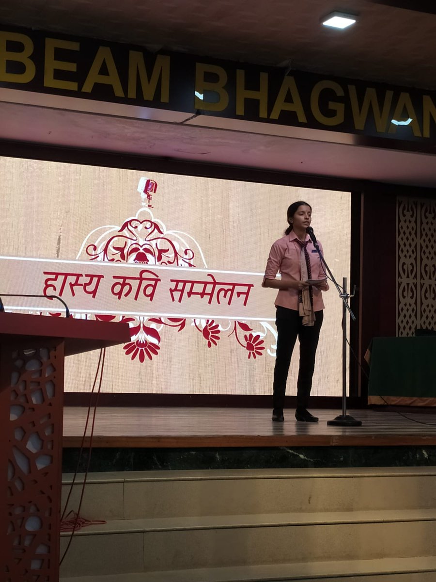 SCWBGN's tweet photo. एवम अदिति ओझा ने आशा करन अटल जी की हास्य कविता "क्या हमारे पूर्वज बंदर थे?" प्रस्तुत किए। कार्यक्रम में कुछ रोचक खेल जैसे मुहावरे बूझो और अंग्रेजी नामों के हिंदी शब्द भी आयोजित किया। कार्यक्रम का आयोजन एडिटोरियल बोर्ड, स्टूडेंट काउंसिल ने किया एवम संचालन अमीषा और शुभांगी ने किया। https://t.co/17p6QPVMDU