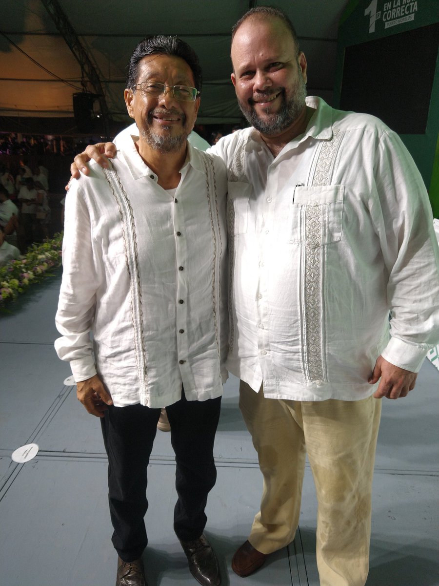 #1InformeDeGobierno de la Presidenta Municipal de  #PuertoMorelos <a href="/BlancaMerariPM/">Blanca Merari Puerto Morelos</a> <a href="/PtoMorelosAyto/">Ayto. Puerto Morelos</a> #EnLaRutaCorrecta las obras y acciones emprendidas en su primer año de gobierno.Un gusto saludar a sus más cercanos colaboradores <a href="/abrahammasegosa/">abrahammasegosaraña</a> y José de Jesús Payán. Felicidades.