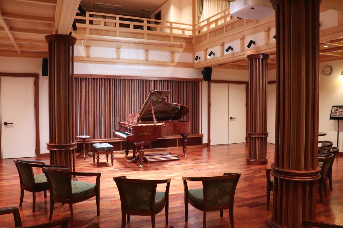 山梨県富士吉田にある銘楽堂にて25日に配信する「レア・ピアノ・ミュージック」（福間洸太朗さんプロデュース）のための収録を行いました。ピアノはベヒシュタインです！明日15日の13時と16時からは演奏会で、両公演チケットまだあります！ 