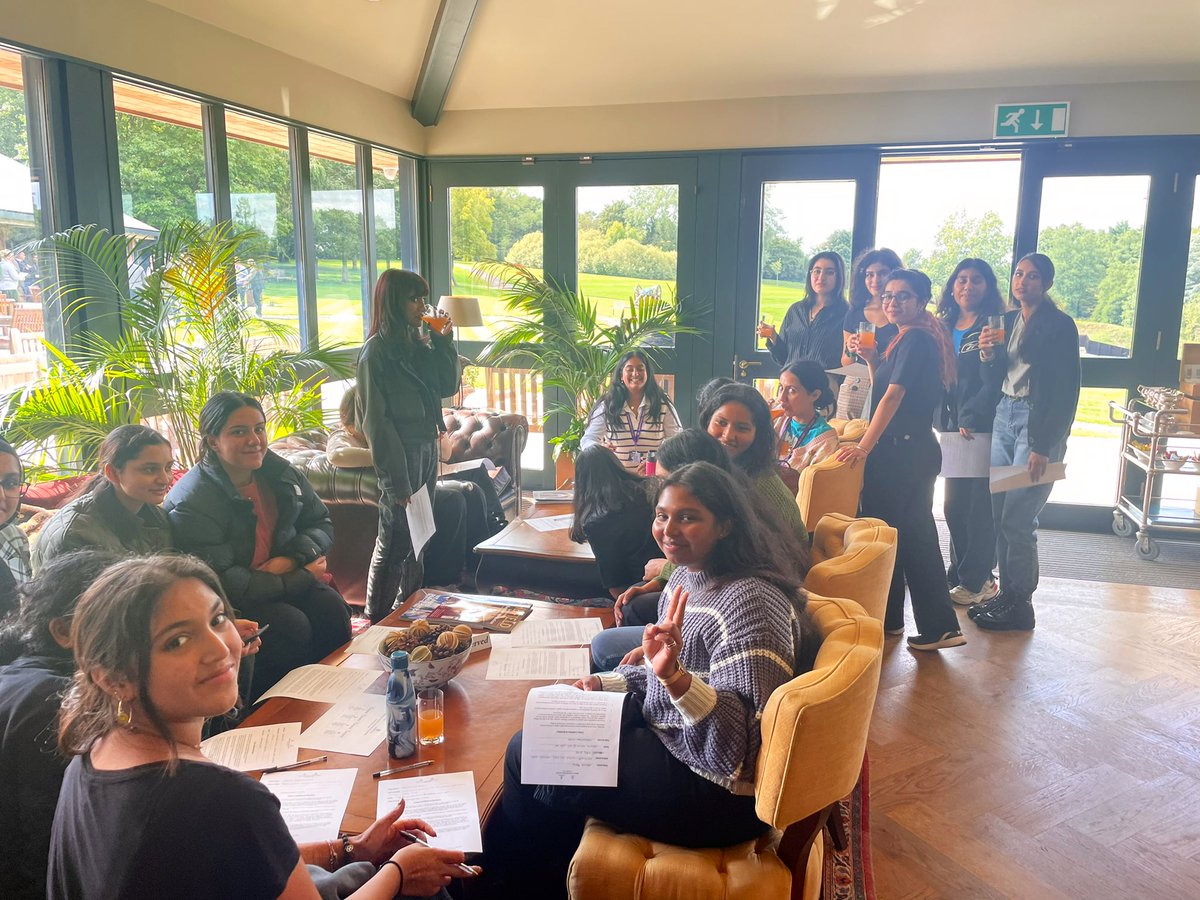 A fantastic start for our Year 13 Senior Prefect Team enjoying an afternoon of team building and clay pigeon shooting at Holland and Holland. Pull! <a href="/NorthwoodGDST/">Northwood College for Girls</a> @NWC_DFO <a href="/NWCHeadStudents/">NWC Head Student Team 2024-2025</a> #wefosterjoy #GDST #SeniorPrefectTeam