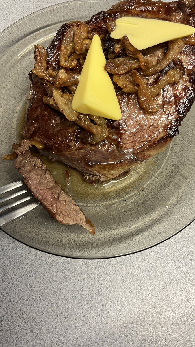 TeAnneArtworks's tweet photo. My yummy ribeye tonight #DrShawnBaker @SBakerMD @KenDBerryMD #carnivore #ribeye #meat #meatforlife https://t.co/db5mDuHwmT