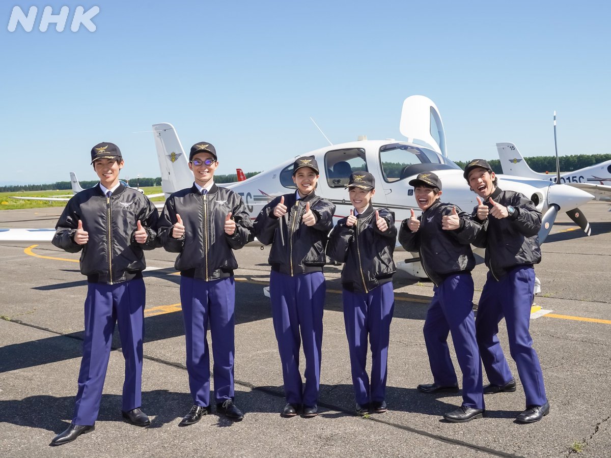 cloverblossoms_'s tweet photo. Heroine #FukuharaHaruka and her aviation school friends #MeguroRen #YamazakiHirona #HamaShogo #DaigoKotaro and #SanoHiroki for NHK asadora "Maiagare!". Starts on October 3.

#朝ドラ #舞いあがれ https://t.co/9dfM4Unx8q