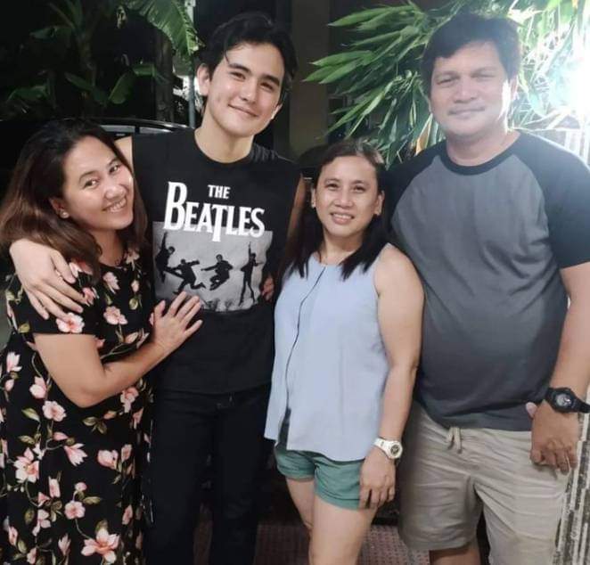 AshtonBelievers's tweet photo. Ash &amp; Tita Ana together with francine's parents🥰

@_ashtonnp @anamarielizalim 
#AshtonSalvador https://t.co/CoVkR8f3vq