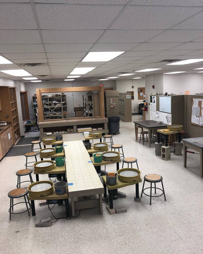 Thirds_Pottery's tweet photo. The calm before the storm. 5 beginning wheel and hand building classes start this week at Sertoma Arts Center. So much potential and excitement, I can’t wait to see what this new group of potters brings to the studio. 

#sertomaartscenter #communityart #pottery #studio #clay… https://t.co/7P2MbGokW4