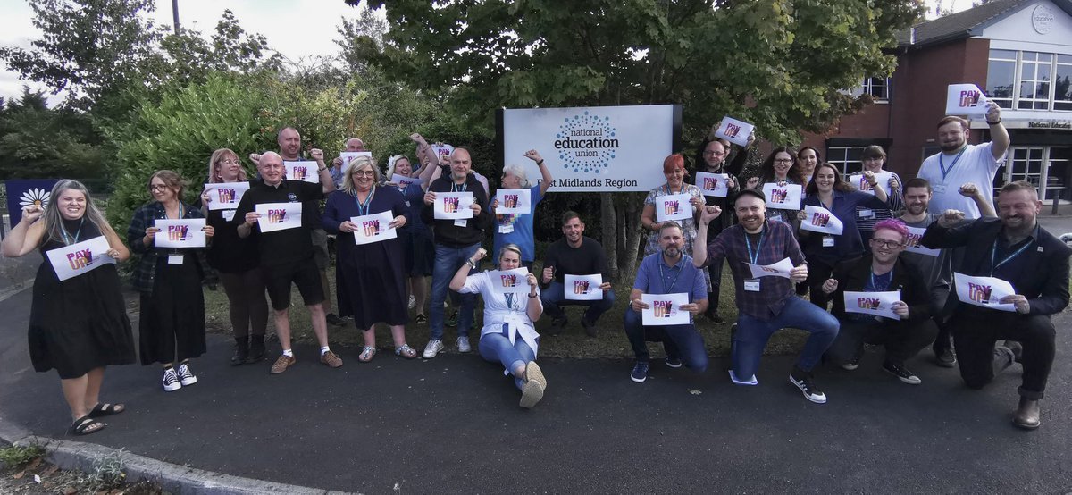 Fantastic turnout by #Notts #NEU to our Pay Campaign Briefing. It’s time to #PayUp, educators deserve better! #CostOfLivingCrisis #EnoughIsEnough #solidarity