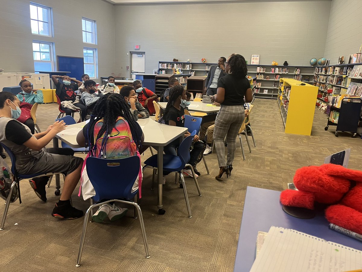 Board Member Leticia Watkins spoke to our 4th and 5th graders about being a “Collector of Experiences”. Thanks to Mr. Eppinger and support from Board President Jason Meadows.